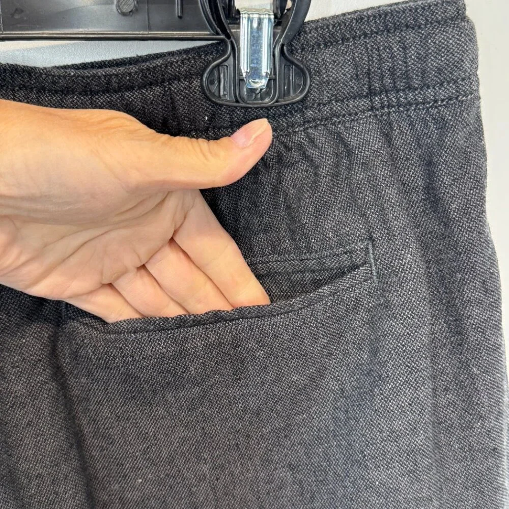 NWOT Banana Republic TALL Linen Deck Shorts in Black